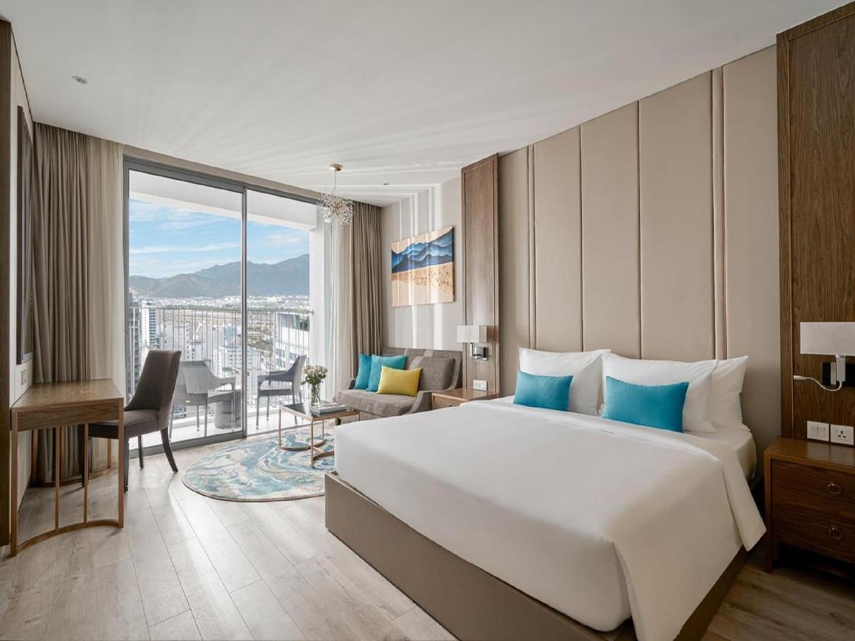 Panorama Lyn Beachfront Apartment Nha Trang Exterior photo