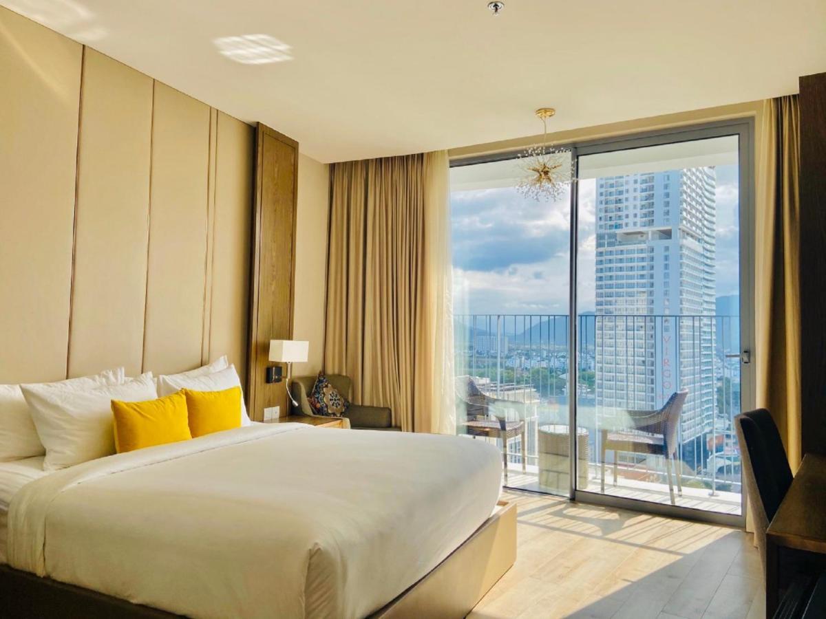 Panorama Lyn Beachfront Apartment Nha Trang Exterior photo